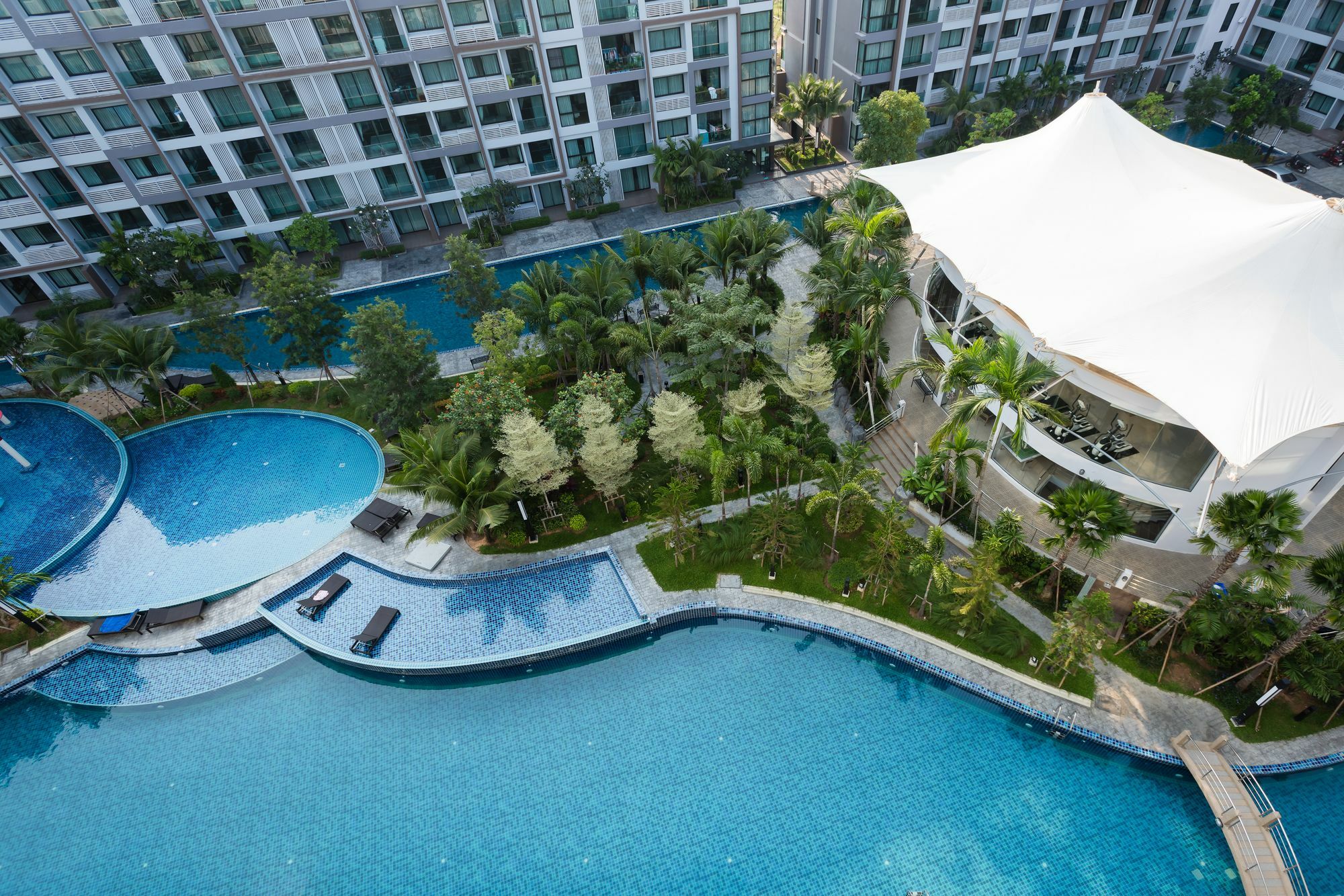 Dusit Grand Park Apartment Bãi biển Jomtien Ngoại thất bức ảnh